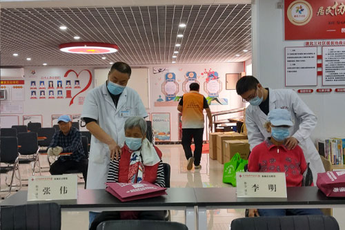 热邪与寒邪有何不同？与风寒、风热感冒有关吗